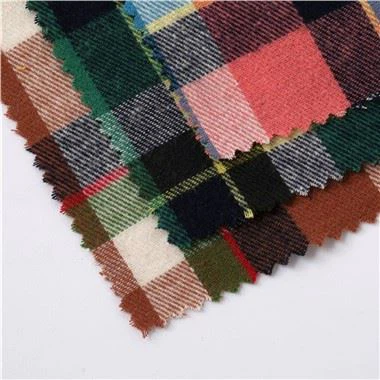 Ip bo'yalgan plaid flanel mato